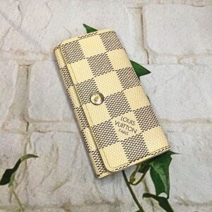 Louis Vuitton Cream & Gray Leather Snap button Key Holder GUC square pattern